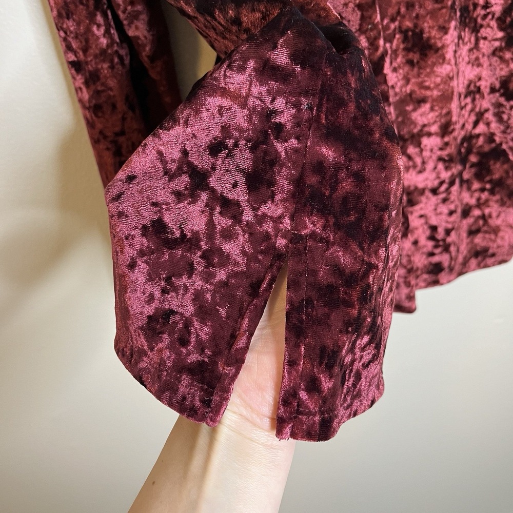 Women Top 1x Burgundy Red Crushed Velvet Dark Romantic Whimsigoth Christmas Goth - Picture 6 of 6
